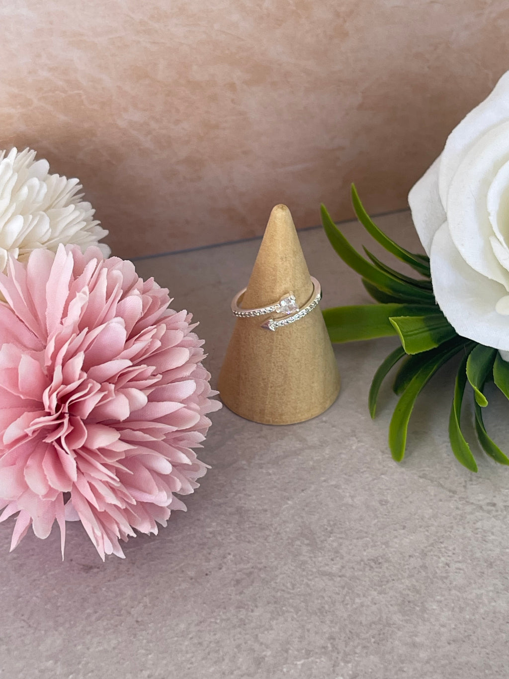 Anello Cupido con cuore in argento 925 con zirconi – Gioiello romantico donna