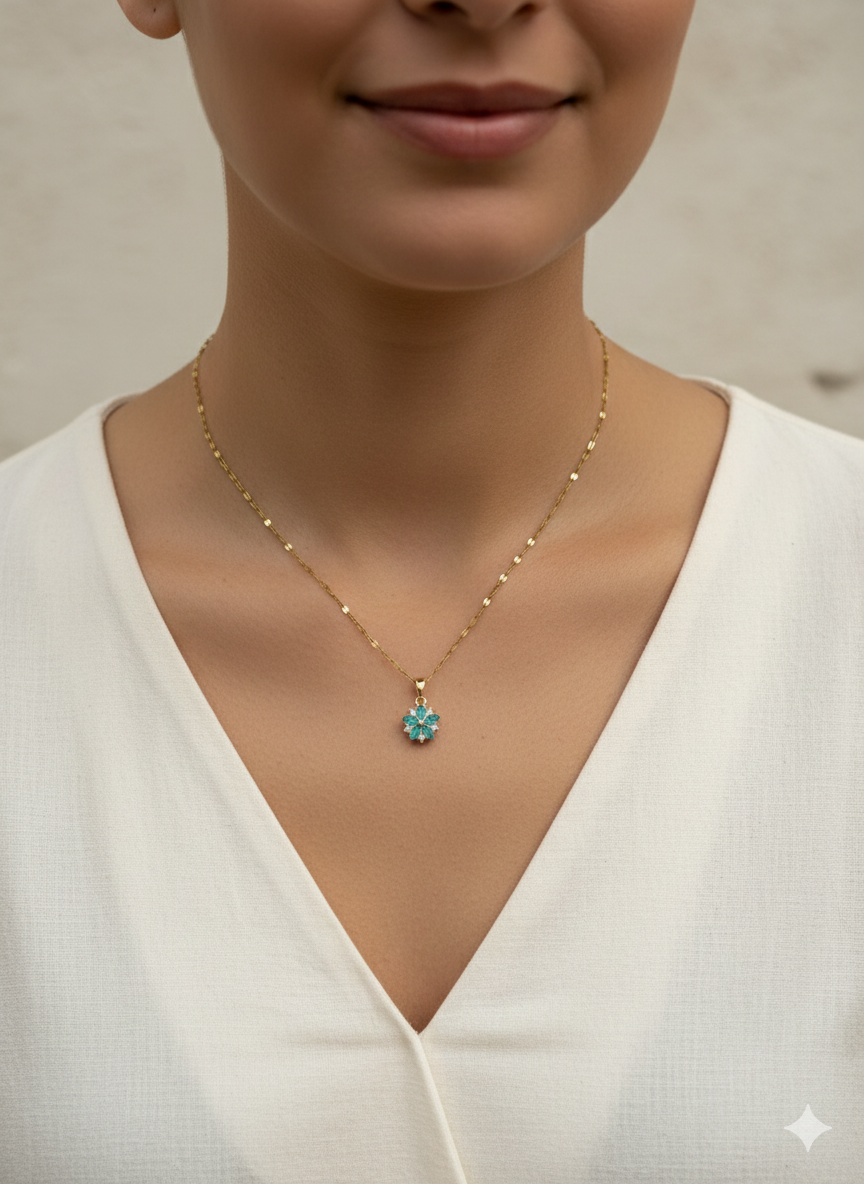 Collana Ninfea Donna in Acciaio Inossidabile Oro con Pendente Floreale – Gioiello Raffinato Anallergico