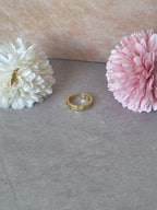 Anello Dorado in Acciaio Inossidabile Oro con Zirconi a Cuore – Regolabile e Resistente