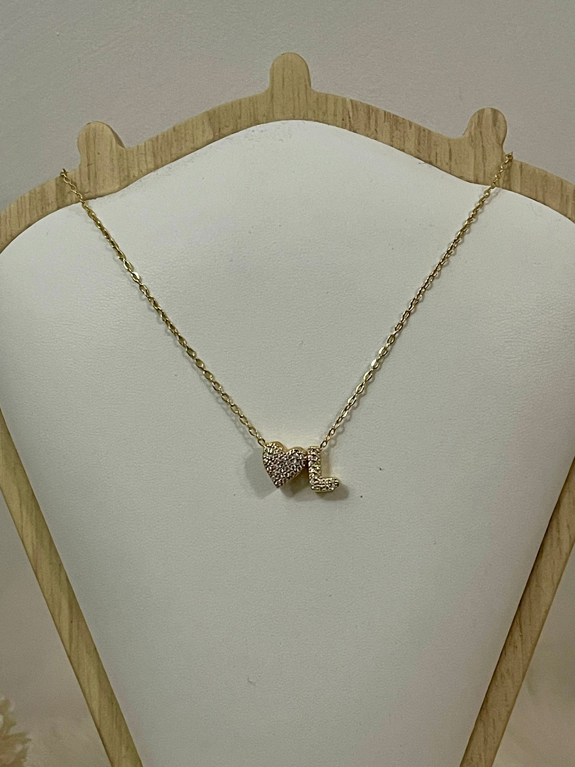 Collana Essenza Cuore e Iniziale L in Acciaio Inossidabile - Dettagli Luminosi