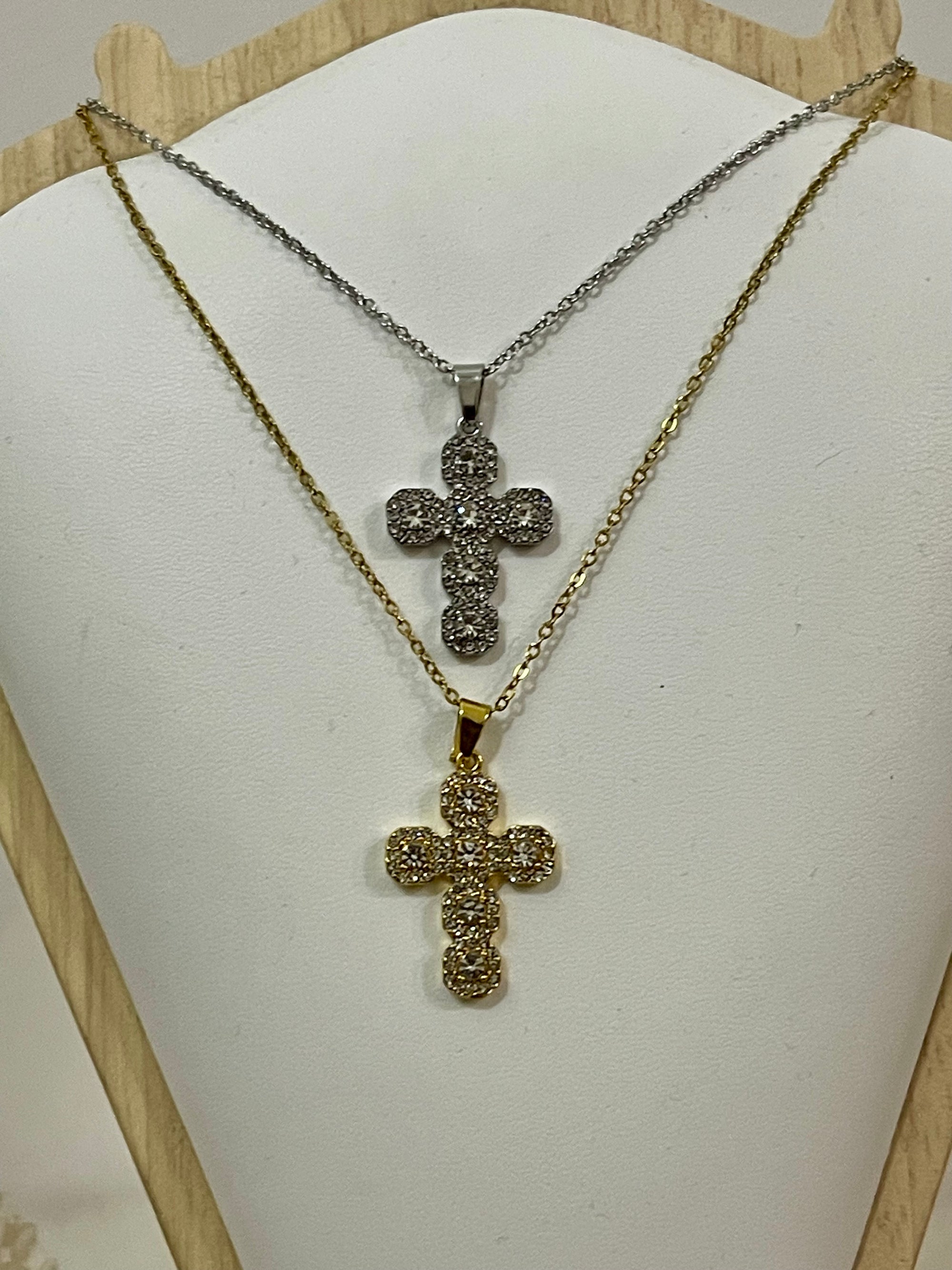 Collana Nitens con Pendente Croce Brillante in Acciaio Inossidabile – Disponibile in Oro e Argento