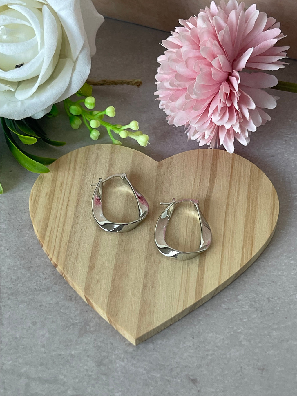 Orecchini Silver Wave in Argento 925 – Eleganza Autentica per Ogni Donna