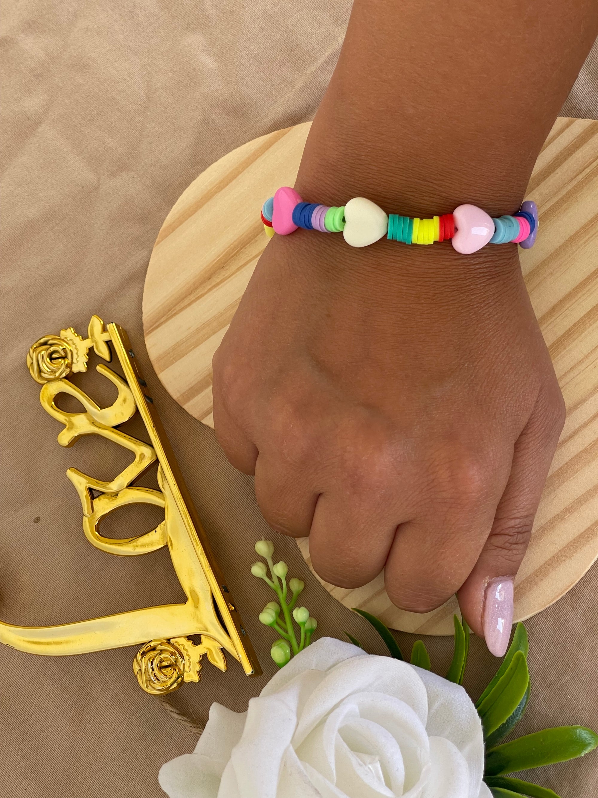 Bracciale Joyful con Cuori in Resina e Chiusura in Acciaio