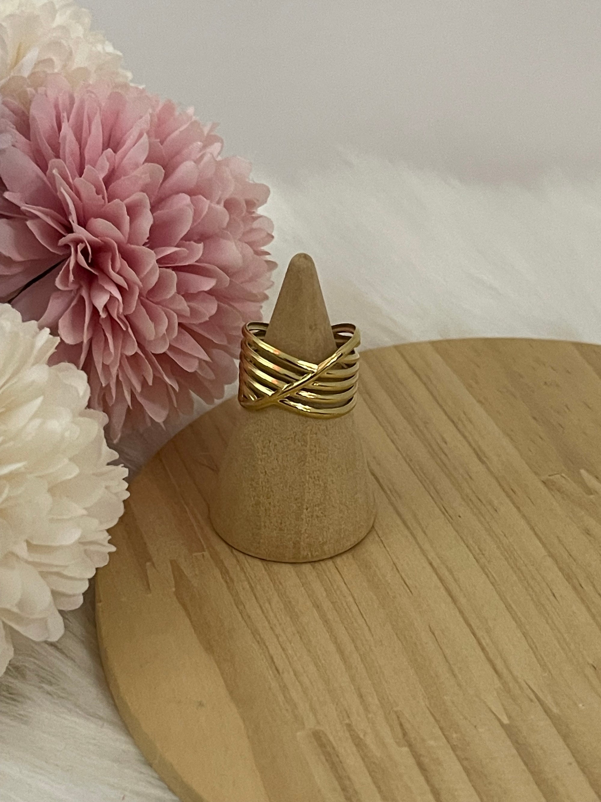 Anello Nexus a Fascia Larga in Acciaio Oro – Design Multi-filo Intrecciato Regolabile Gold