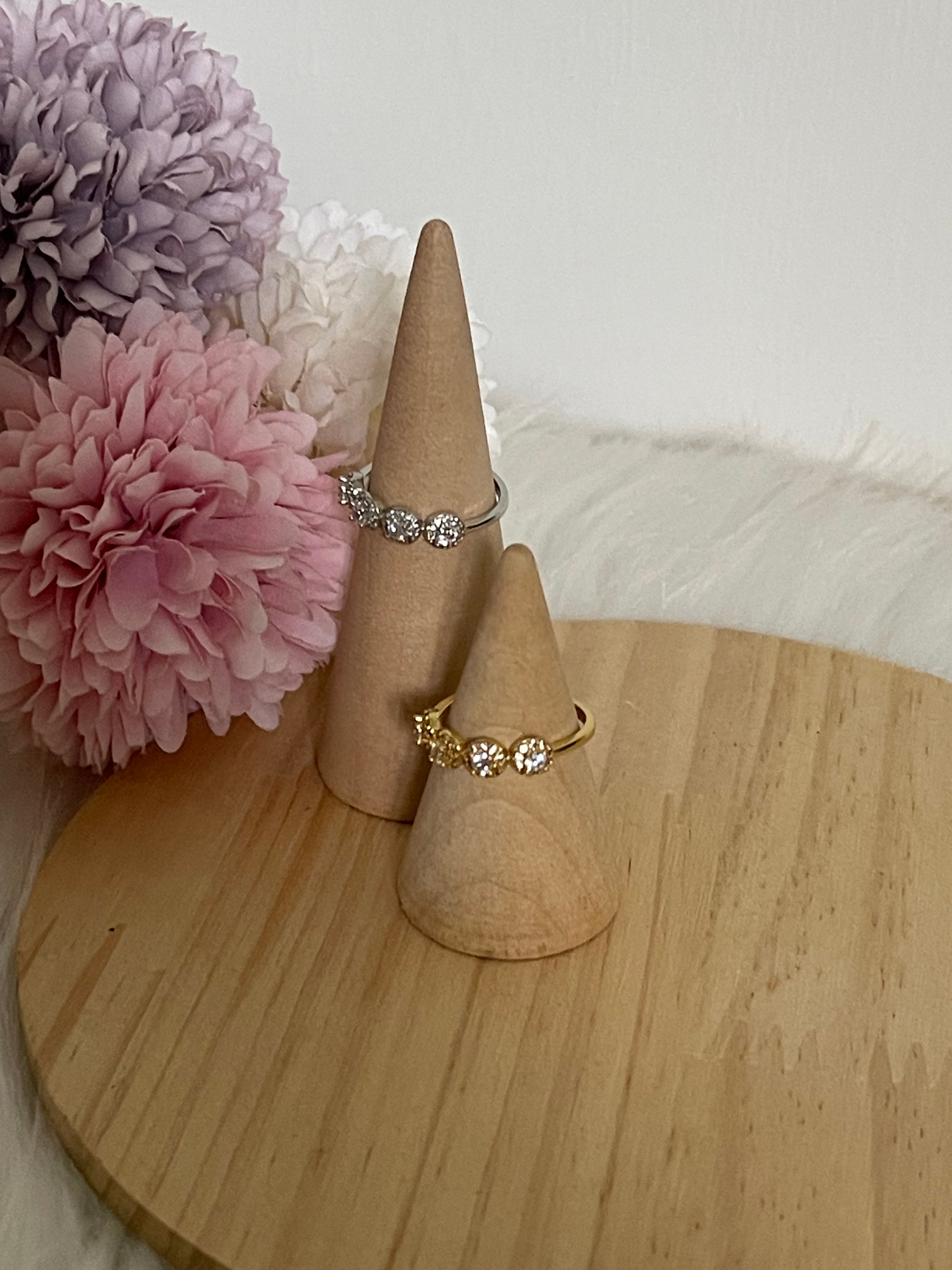 Anello Luce Veretta in Acciaio Inossidabile Regolabile con 4 Punti Luce – Design Elegante e Anallergico