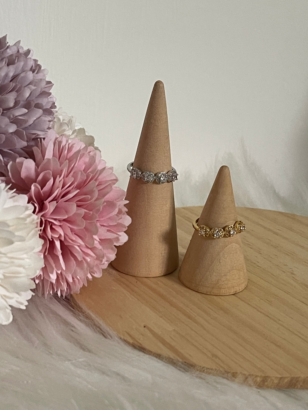 Anello Luce Veretta in Acciaio Inossidabile Regolabile con 4 Punti Luce – Design Elegante e Anallergico
