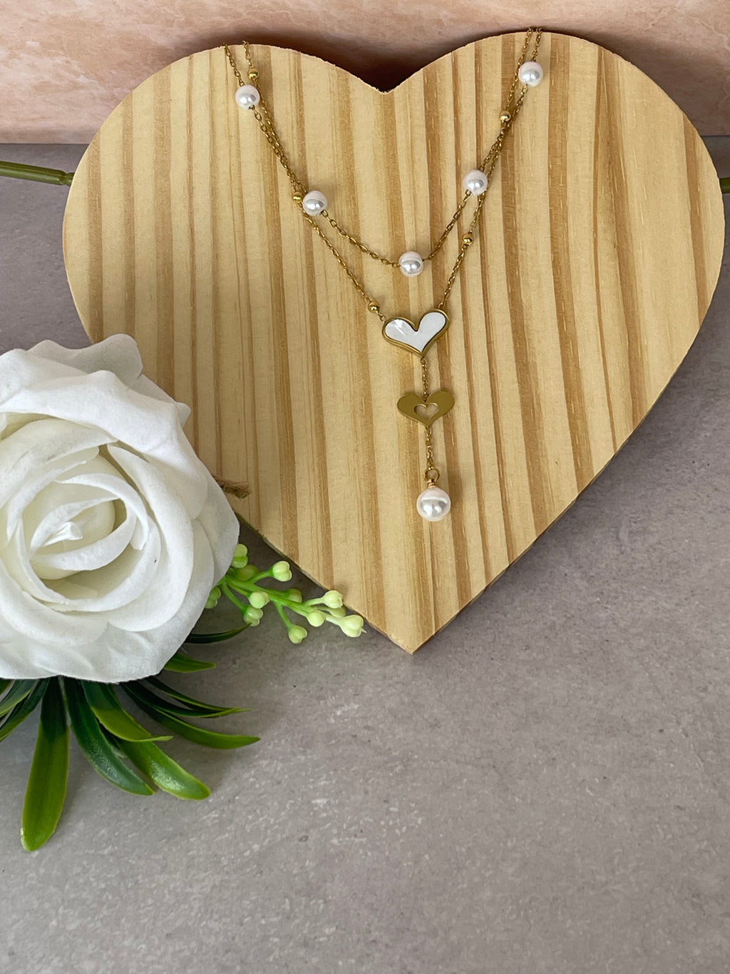 Collana Aurielle Cuore e Perle in Acciaio Inossidabile – Eleganza e Significato in un Solo Gioiello