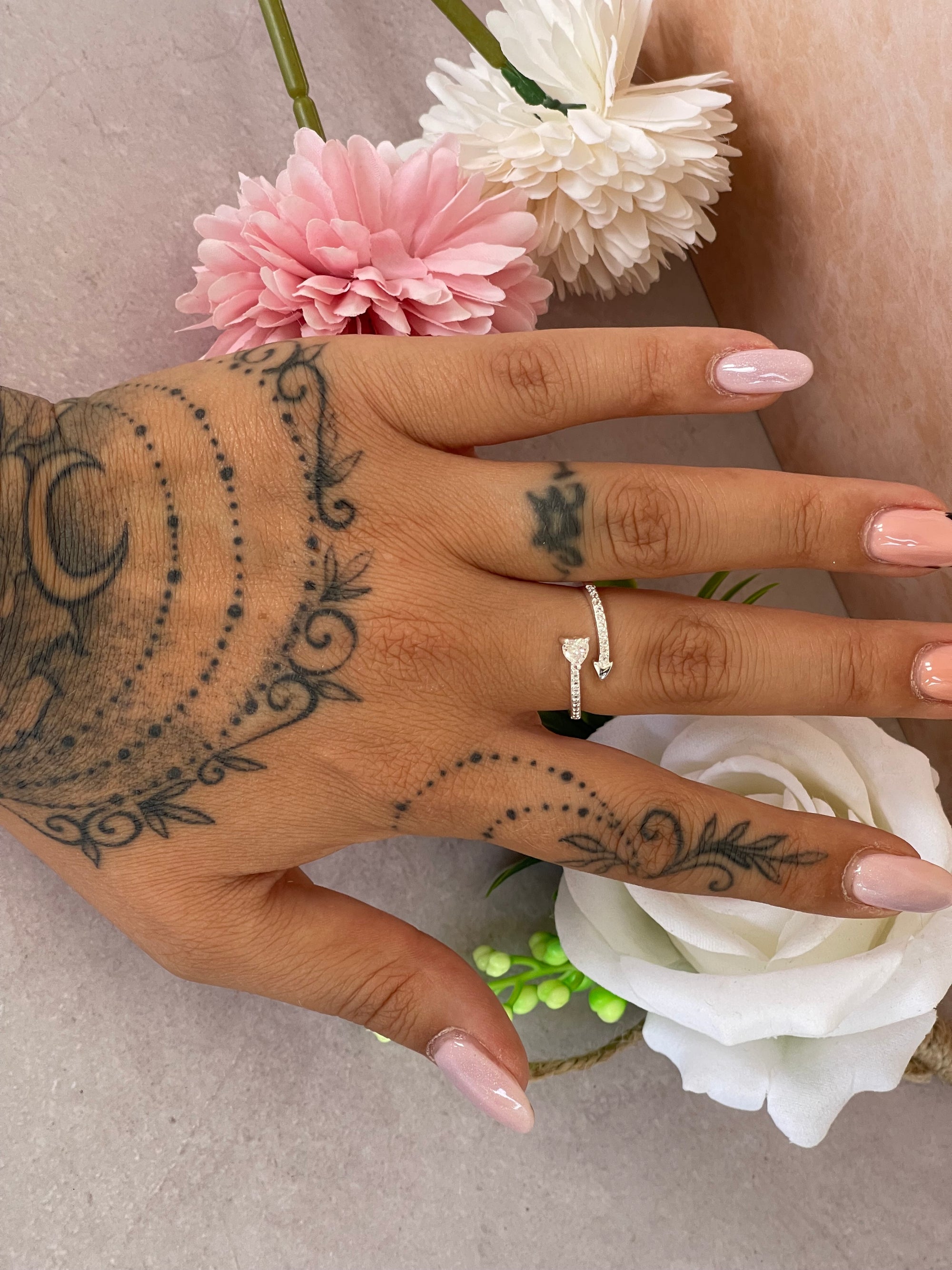 Anello Cupido con cuore in argento 925 con zirconi – Gioiello romantico donna