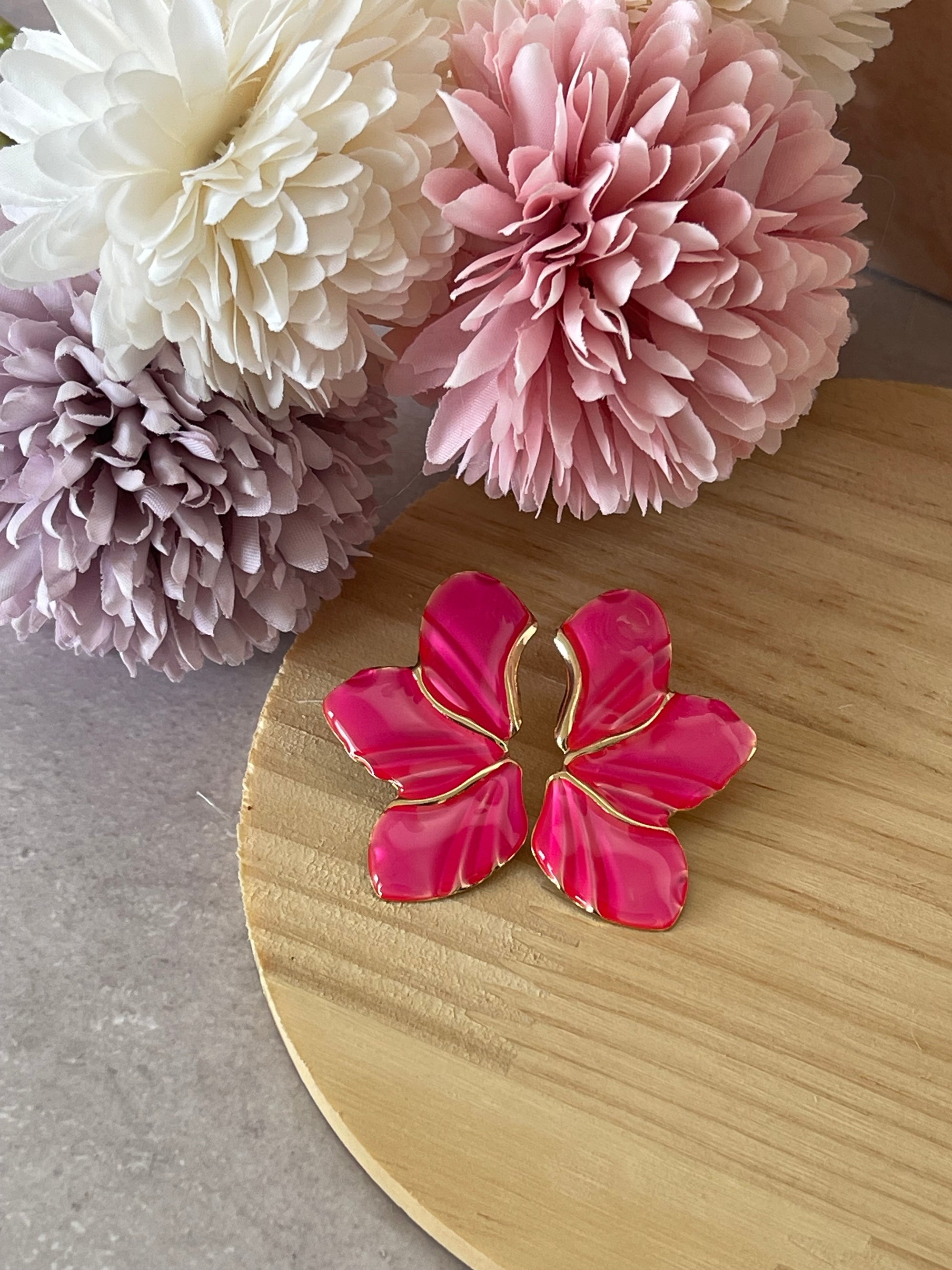 Orecchini Aurora Blossom in Acciaio Inossidabile Fiore Rosa – Eleganti Petali Lucidi con Finitura Dorata