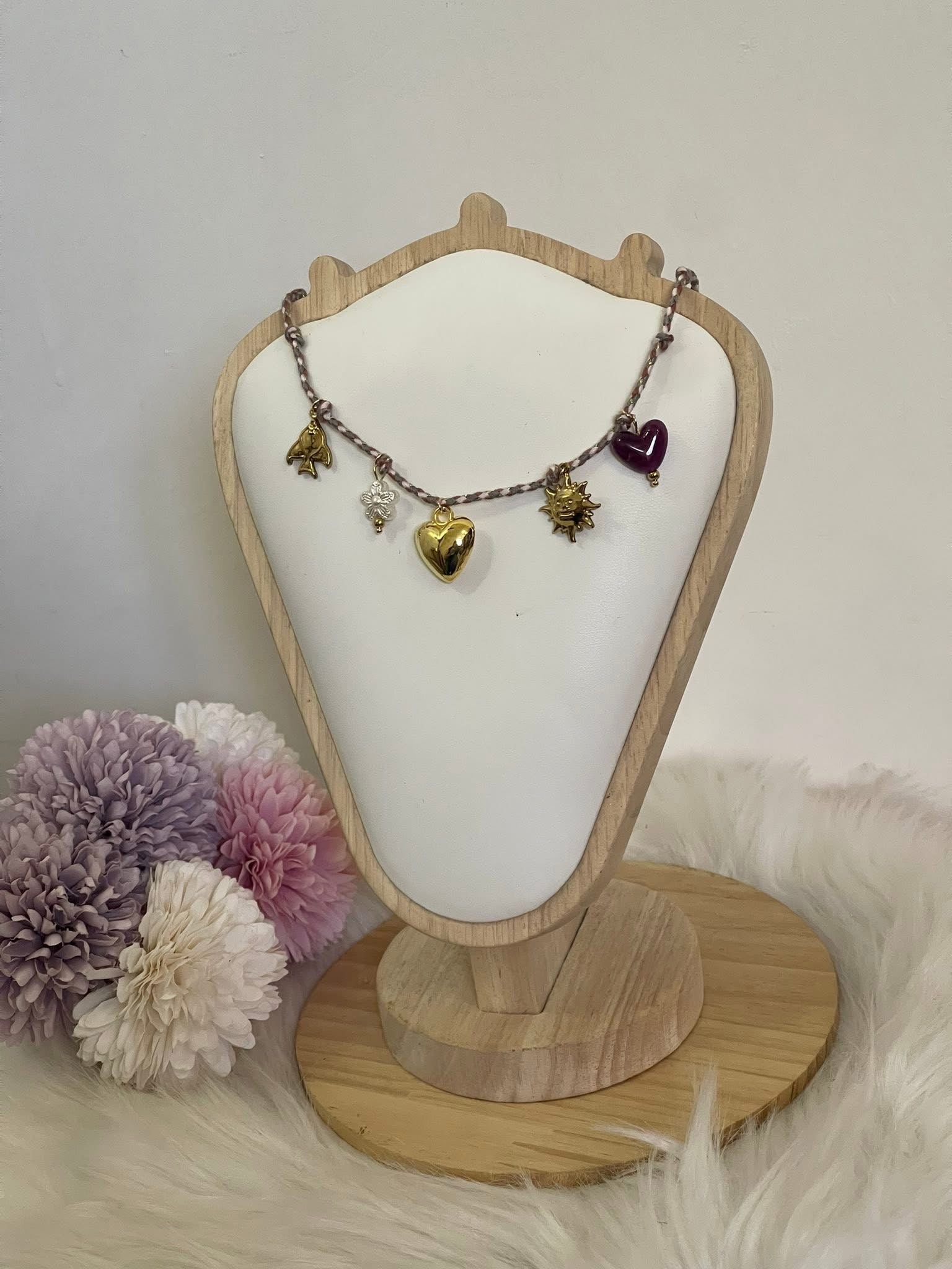 Collana Aura Summer Charm Estiva in Acciaio Inossidabile - Girocollo Cordino Intrecciato Grigio e Rosa con Ciondoli Sole, Cuore e Fiore