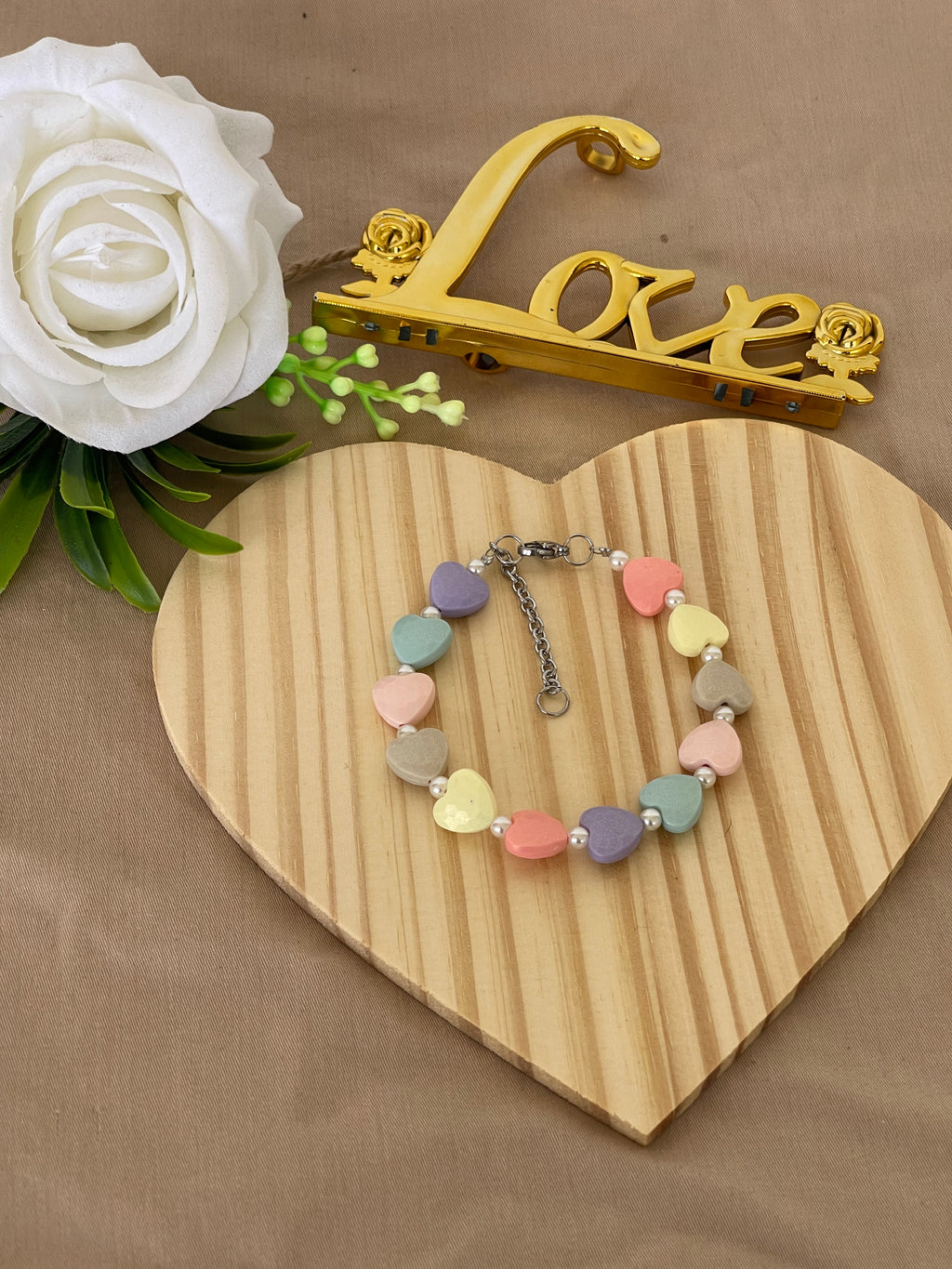 Bracciale Amélie Cuori Pastello Luminosi e Acciaio Inossidabile – Handemade, Stile Unico