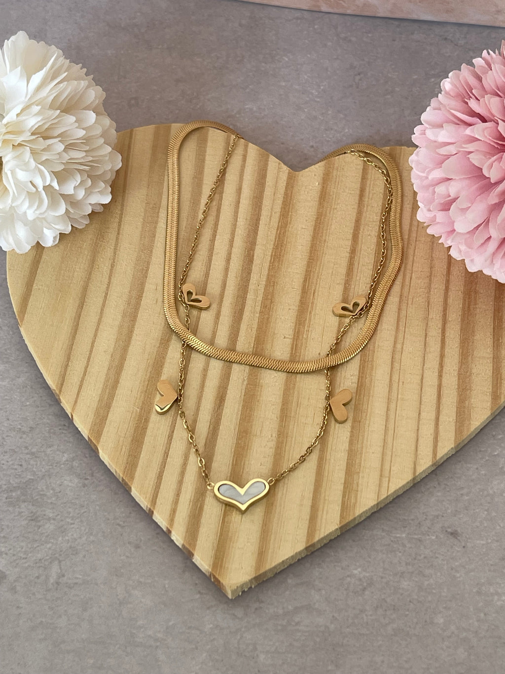 Collana Coralie Doppio Filo in Acciaio Gold con Cuori - Eleganza Romantica