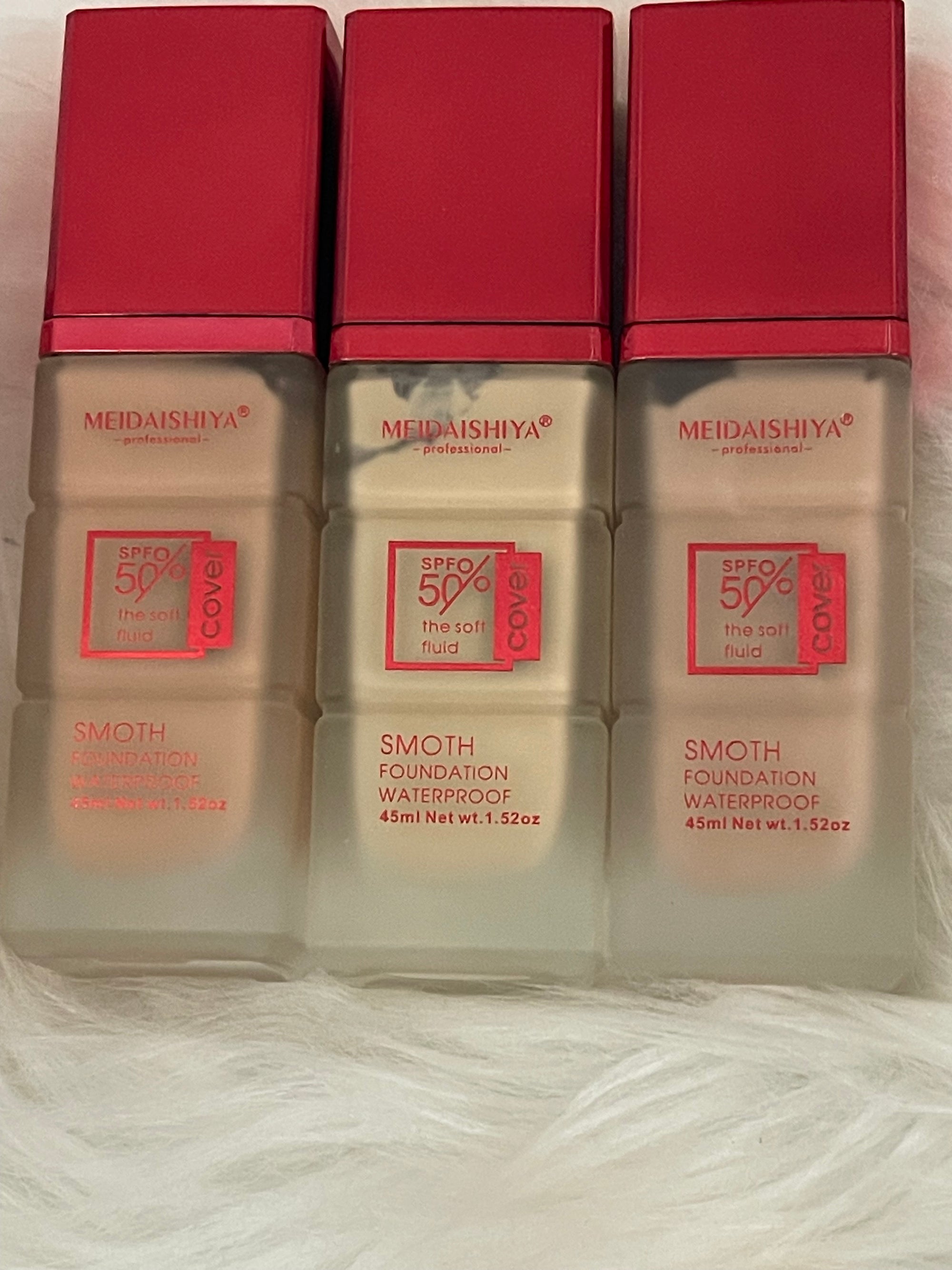 Fondotinta MEIDAISHIYA Sleek Super Cover SPF 50 – Idratante, Waterproof e Lunga Durata (45ml)