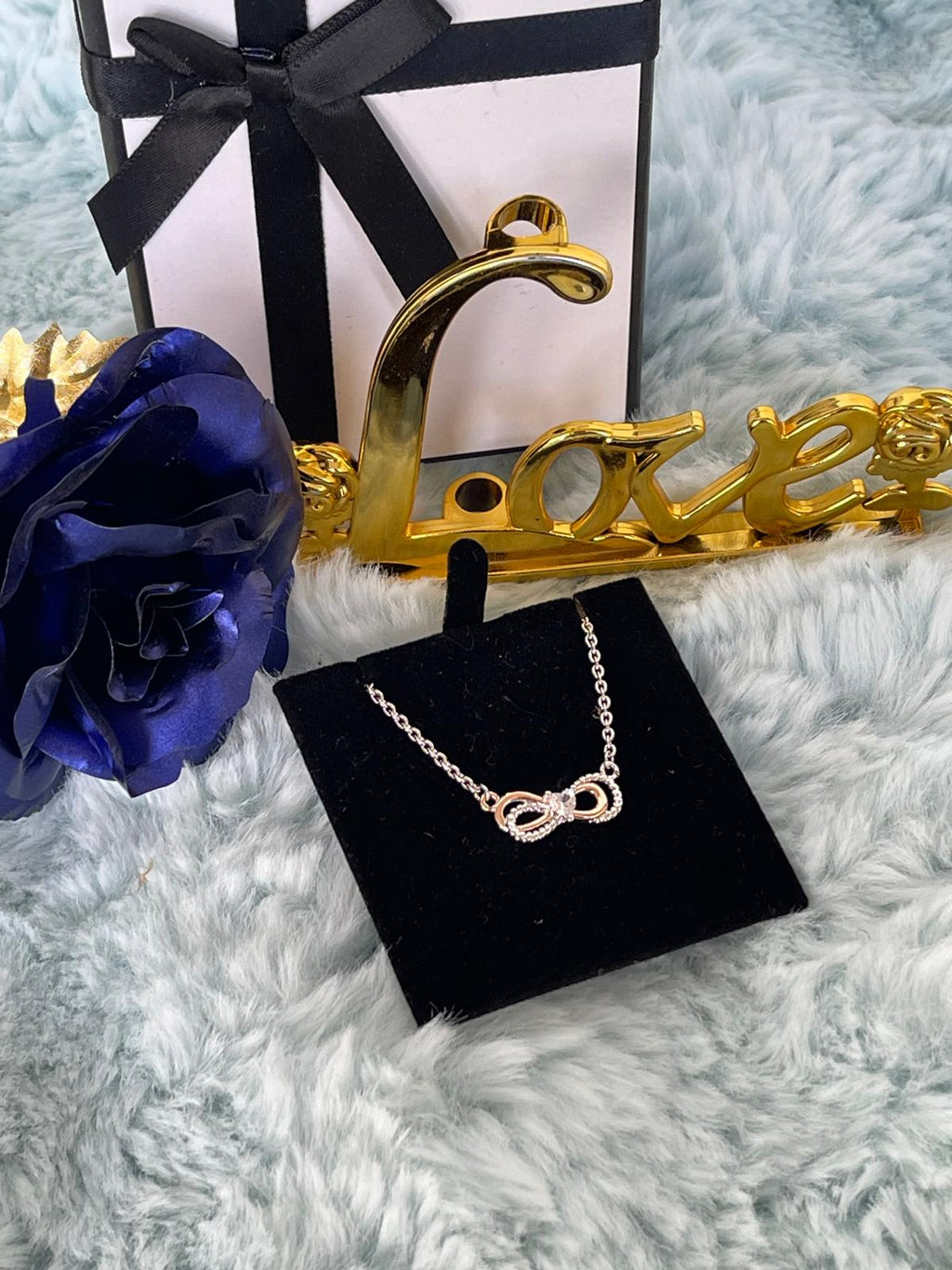 Collana Eleganza con Simbolo dell'Infinito in Argento 925 e Dettagli Rosé